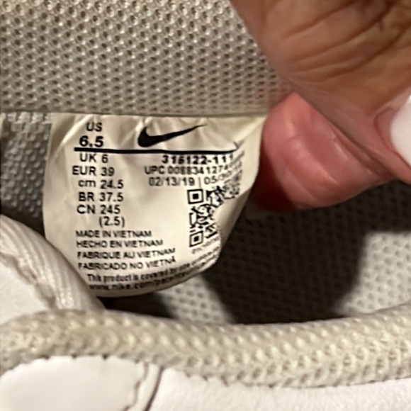 Nike Air Force 1 White Size 6.5 (Men) Like New - Picture 7 of 8